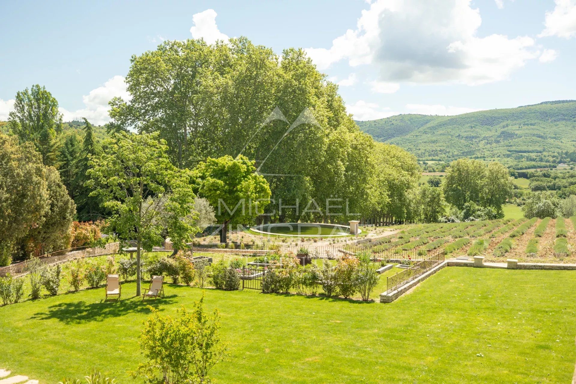 Exceptional property in the heart of the Luberon