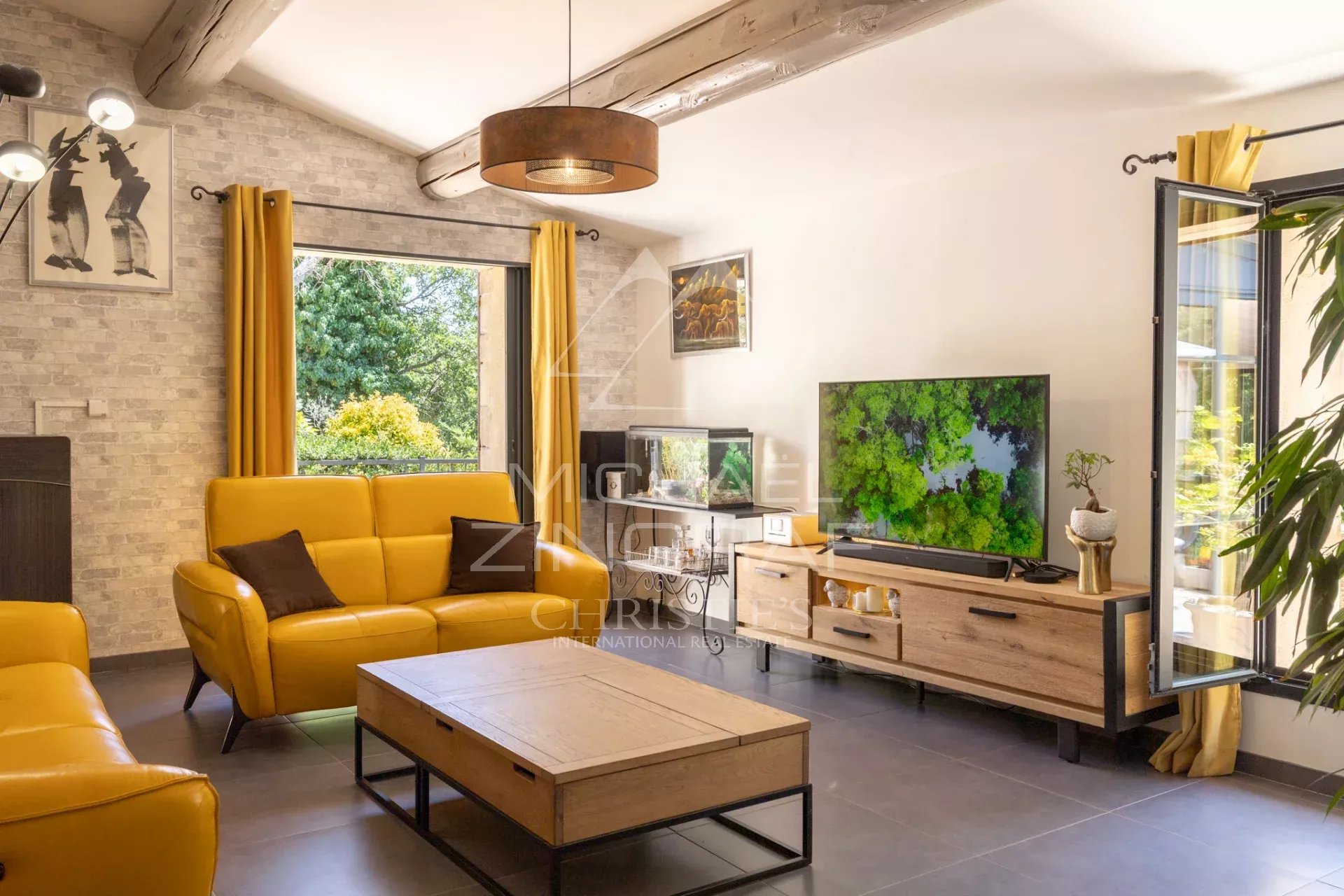 Exclusivité - Luberon - Belle propriété avec piscine et dépendances