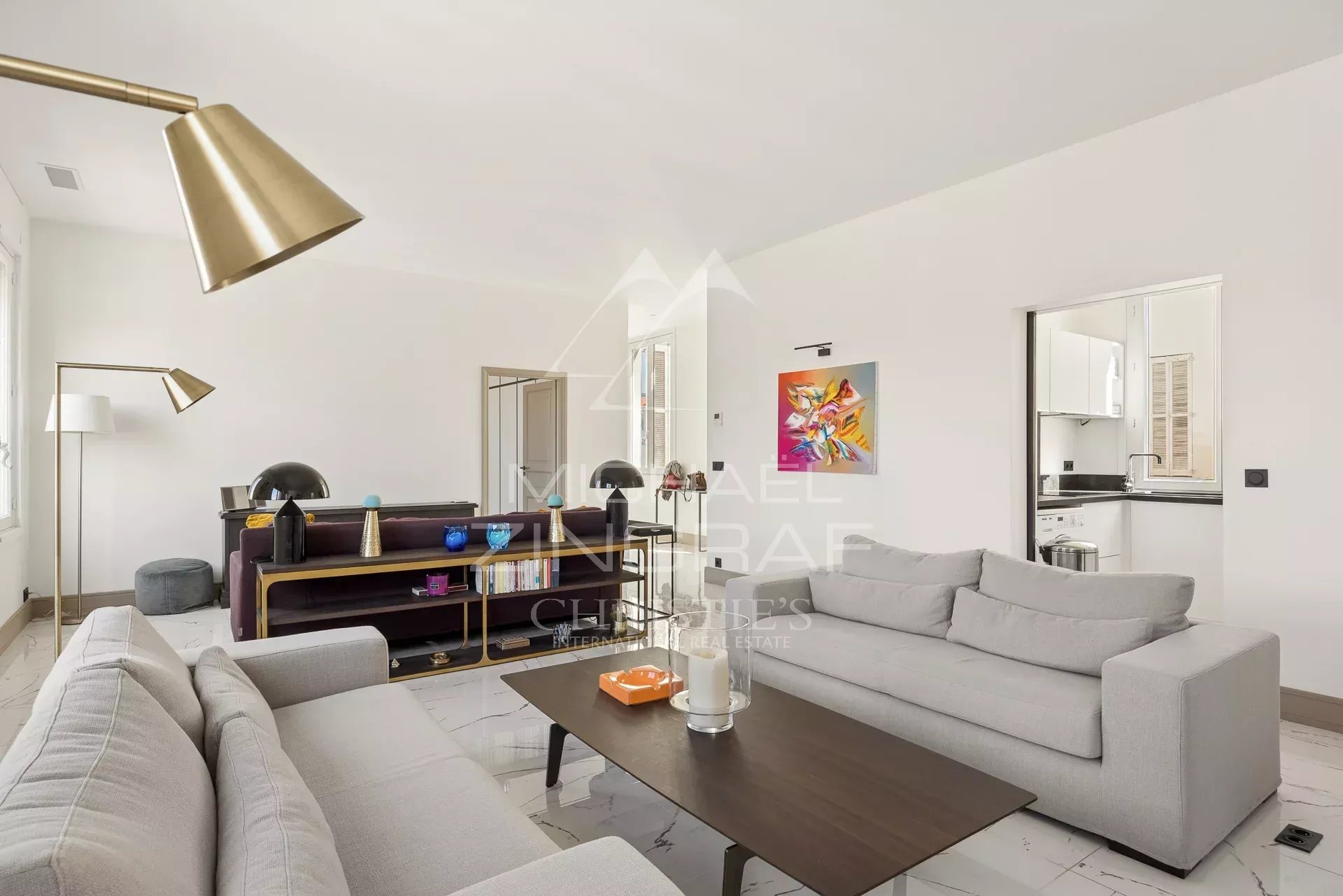 Vierzimmer-Wohnung mit Durchgang im Herzen von Cannes