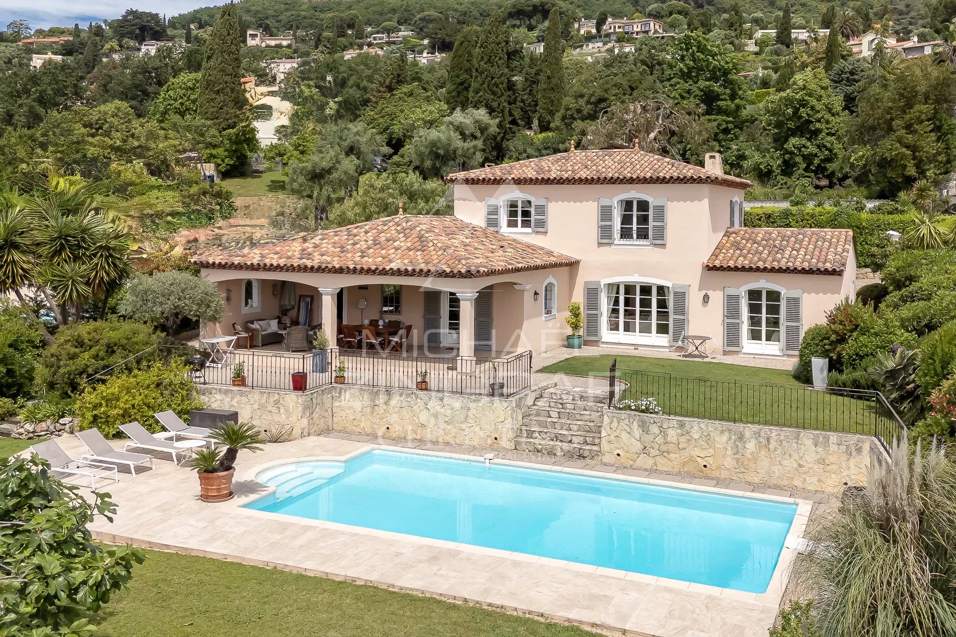 Vence: Charmante provenzalische Villa mit Meerblick
