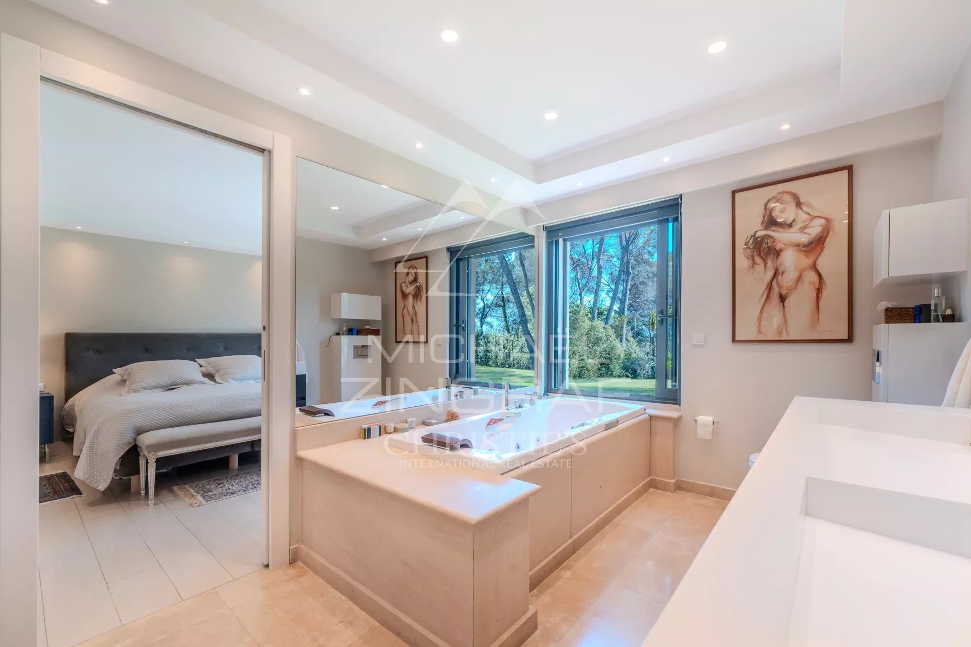 Mougins - Ruhige Lage, ebenerdige Villa - 5 Schlafzimmer