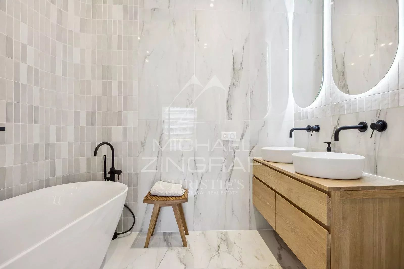 Cannes - Croisette - Magnifique 3 chambres