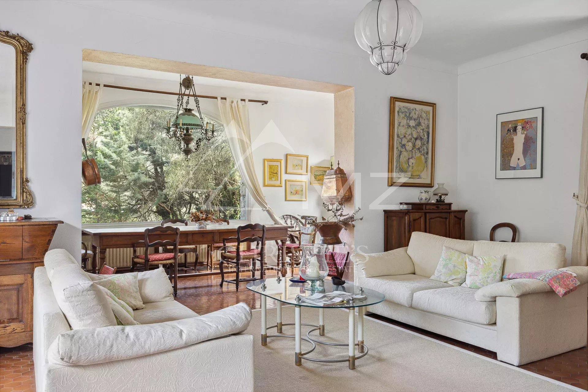 Close to Saint-Paul-de-Vence - Charming property in a green setting