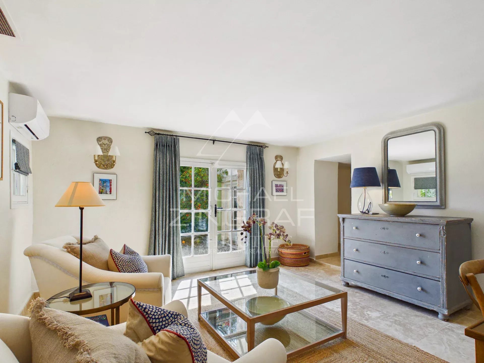 Charmante bastide avec vue imprenable – Tourrettes-sur-Loup