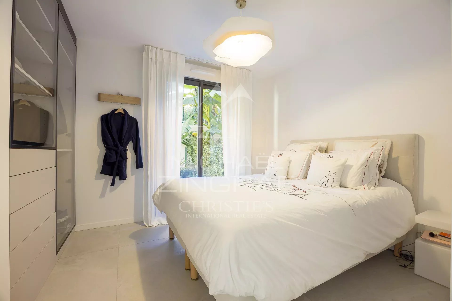 Wohnung – Außergewöhnliches Gartengeschoss – Luxusresidenz 2024/2025 – 80 m² – 250 m² Garten – Zwei Garagen