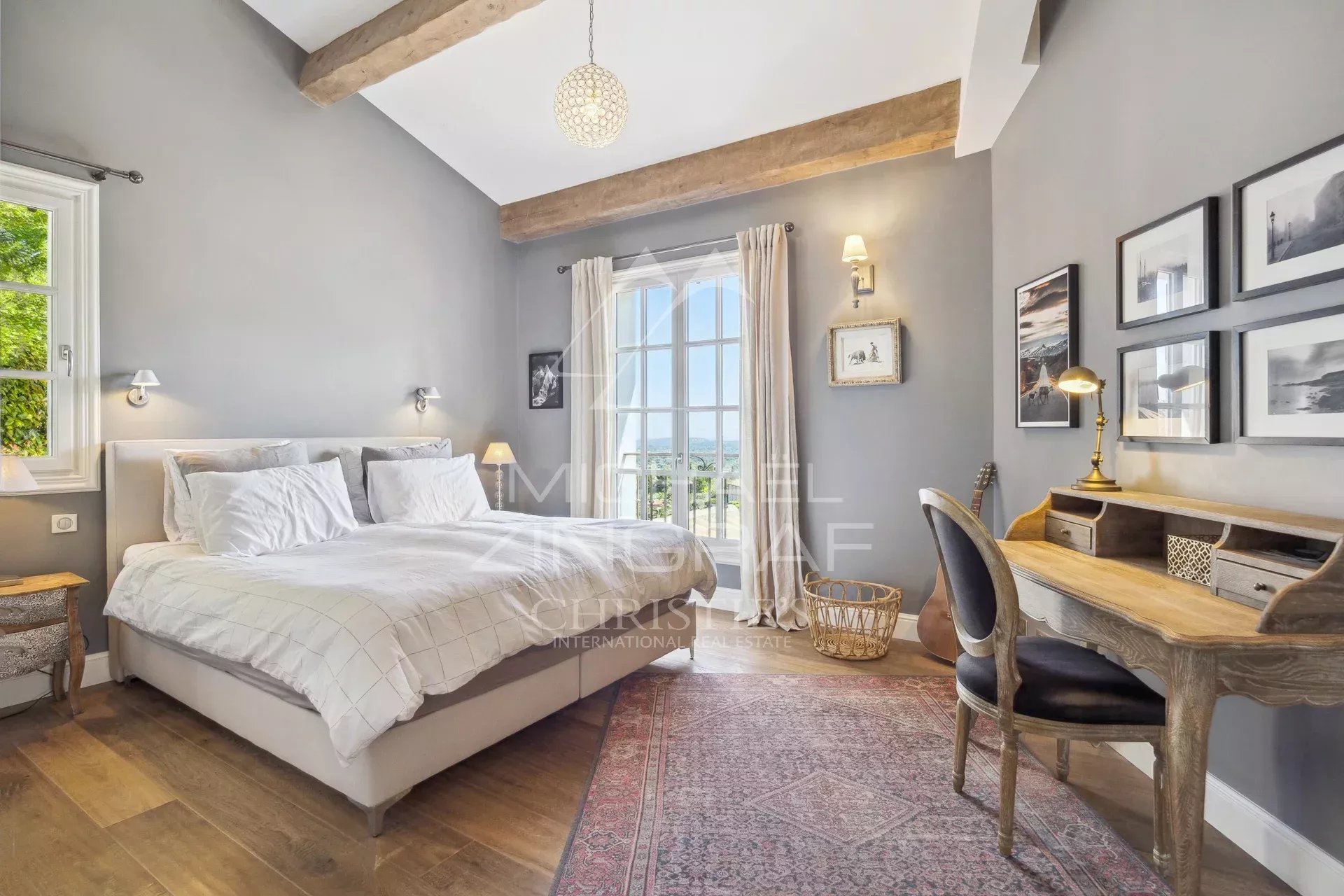 Bastide de charme avec vue mer et collines