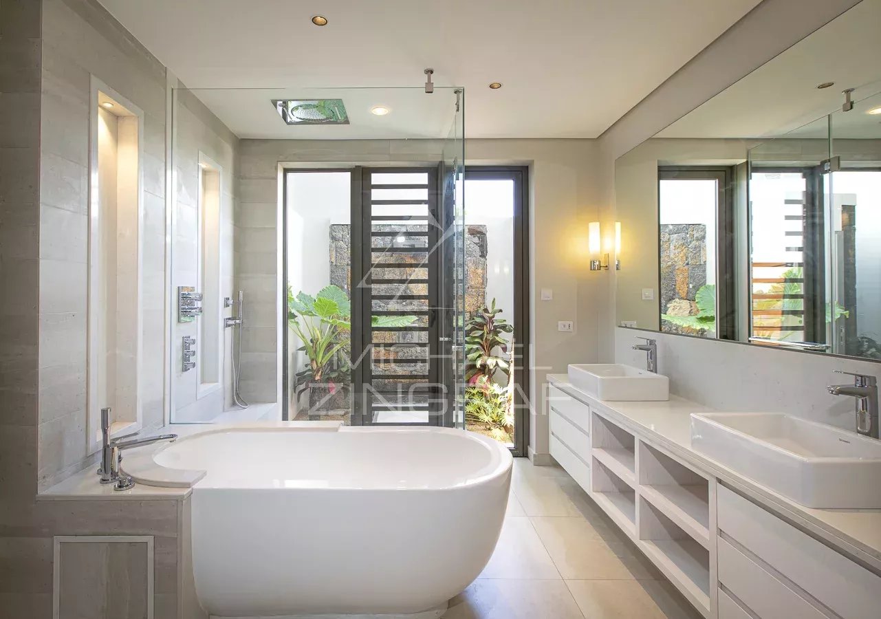 Außergewöhnliche Villa im Herzen des Wohnviertels The Gardens