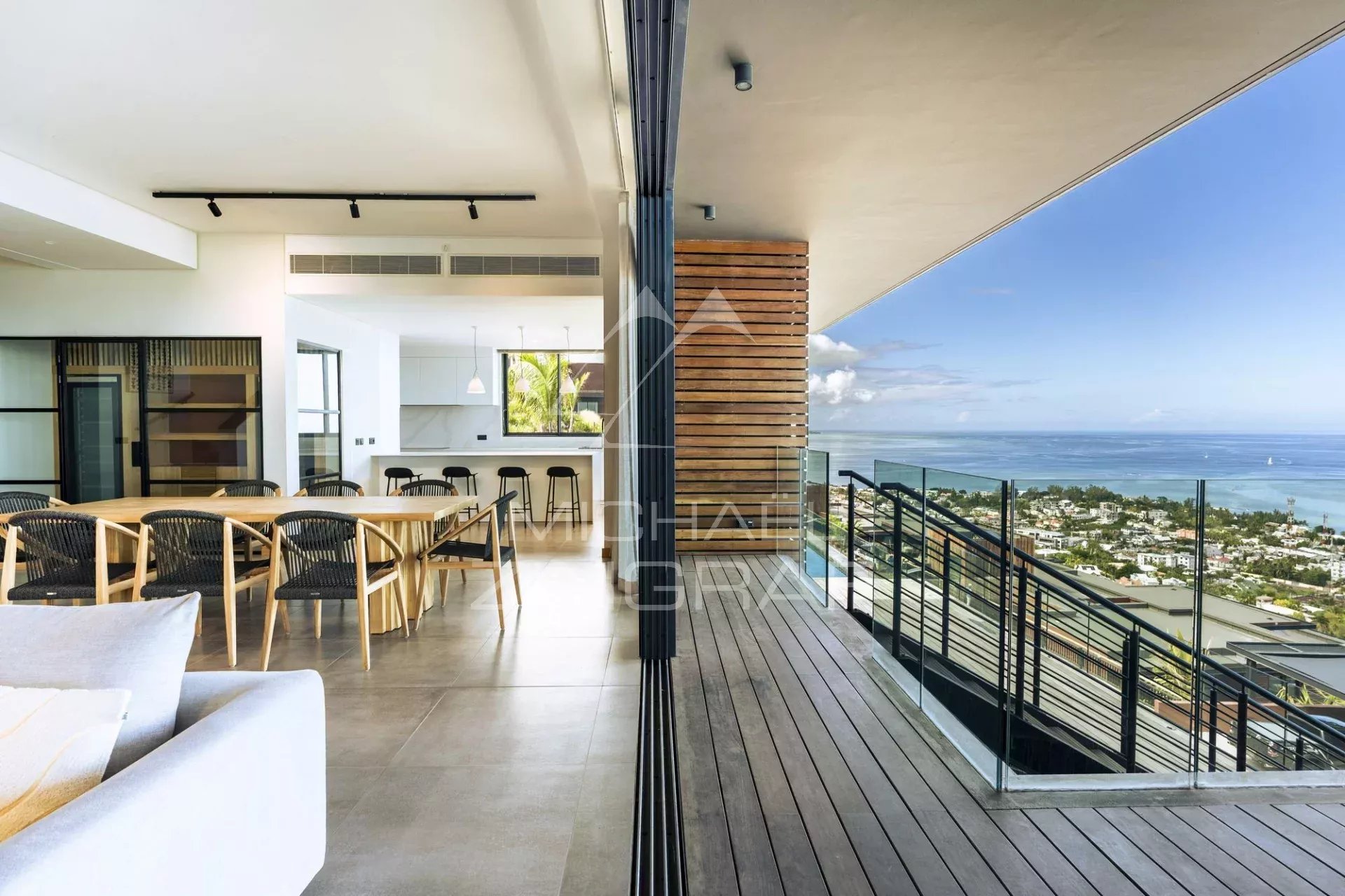 Puppen 5 -Bedroom Villa - Black Riviere