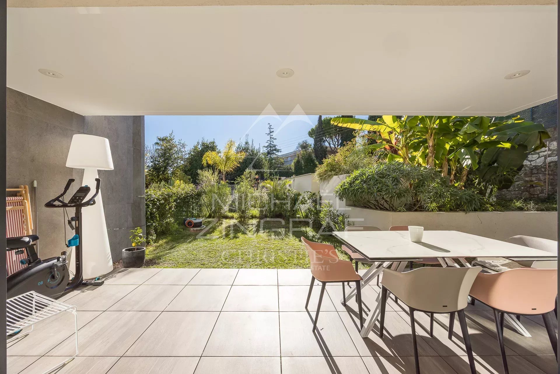 Wohnung – Außergewöhnliches Gartengeschoss – Luxusresidenz 2024/2025 – 80 m² – 250 m² Garten – Zwei Garagen