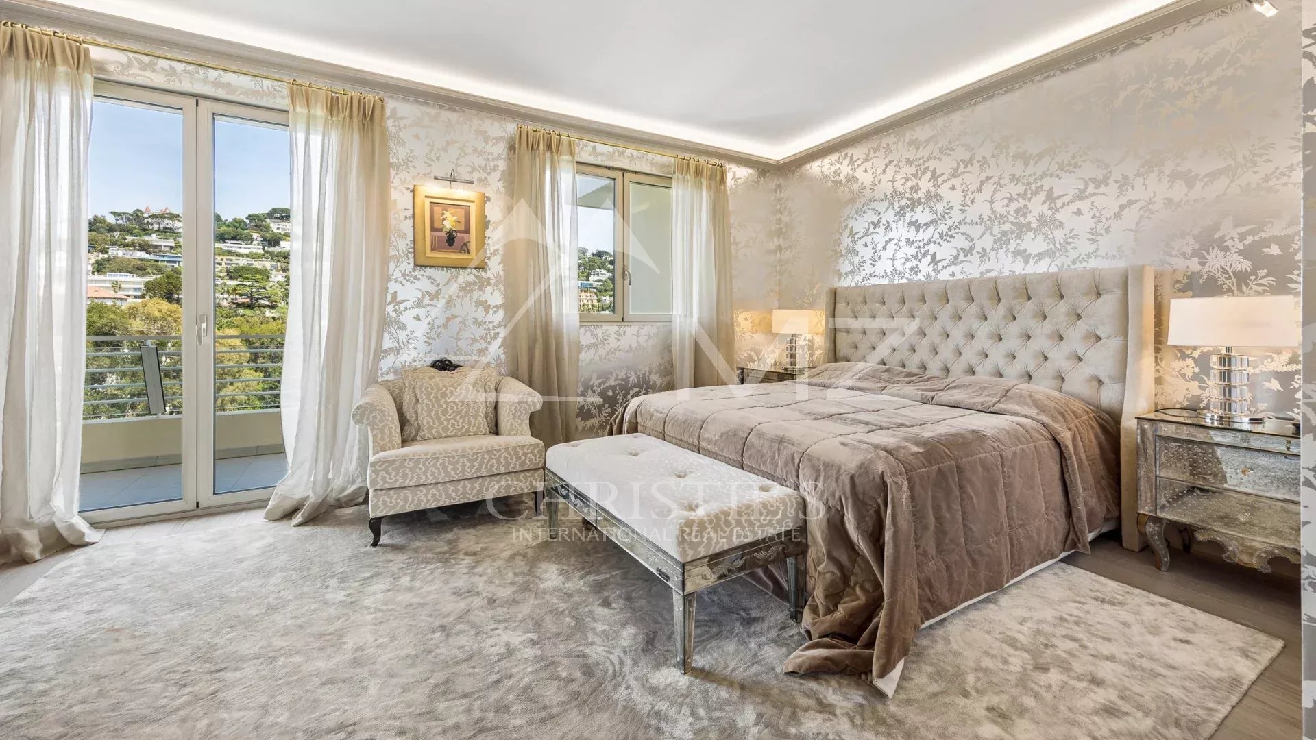 Superb apartment in a luxury residence