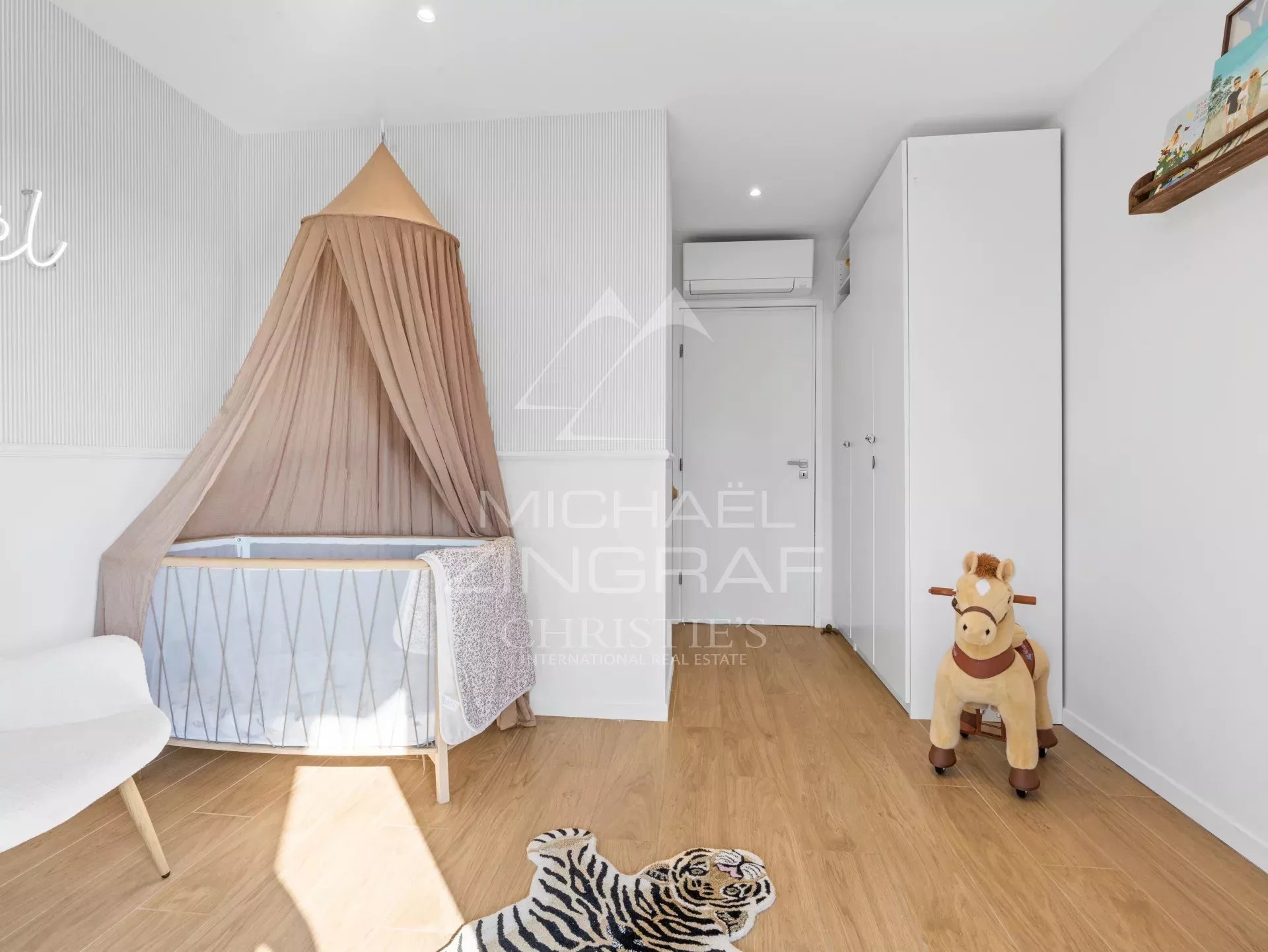 Nahe Nizza - Wunderschöne Wohnung am Meer mit Pool