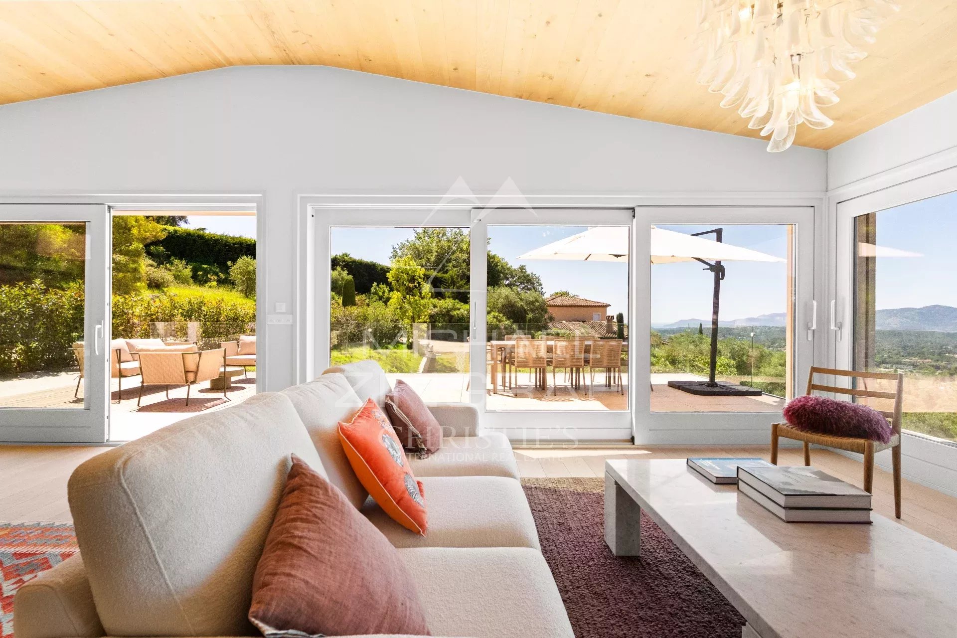 Proche Valbonne - Villa contemporaine avec vue panoramique - 4 chambres