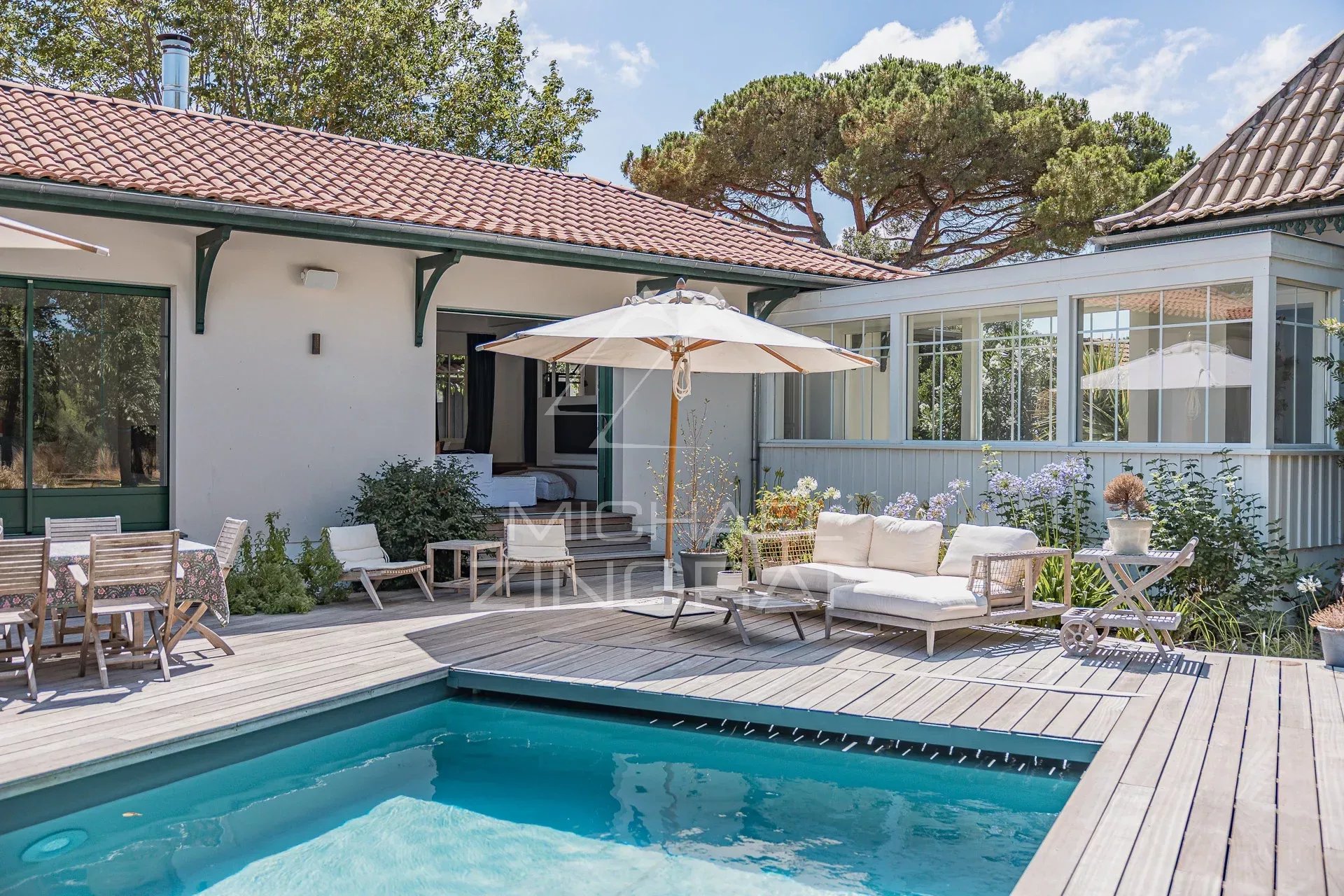 La Hume – An exceptional estate with direct access to the Arcachon Bay