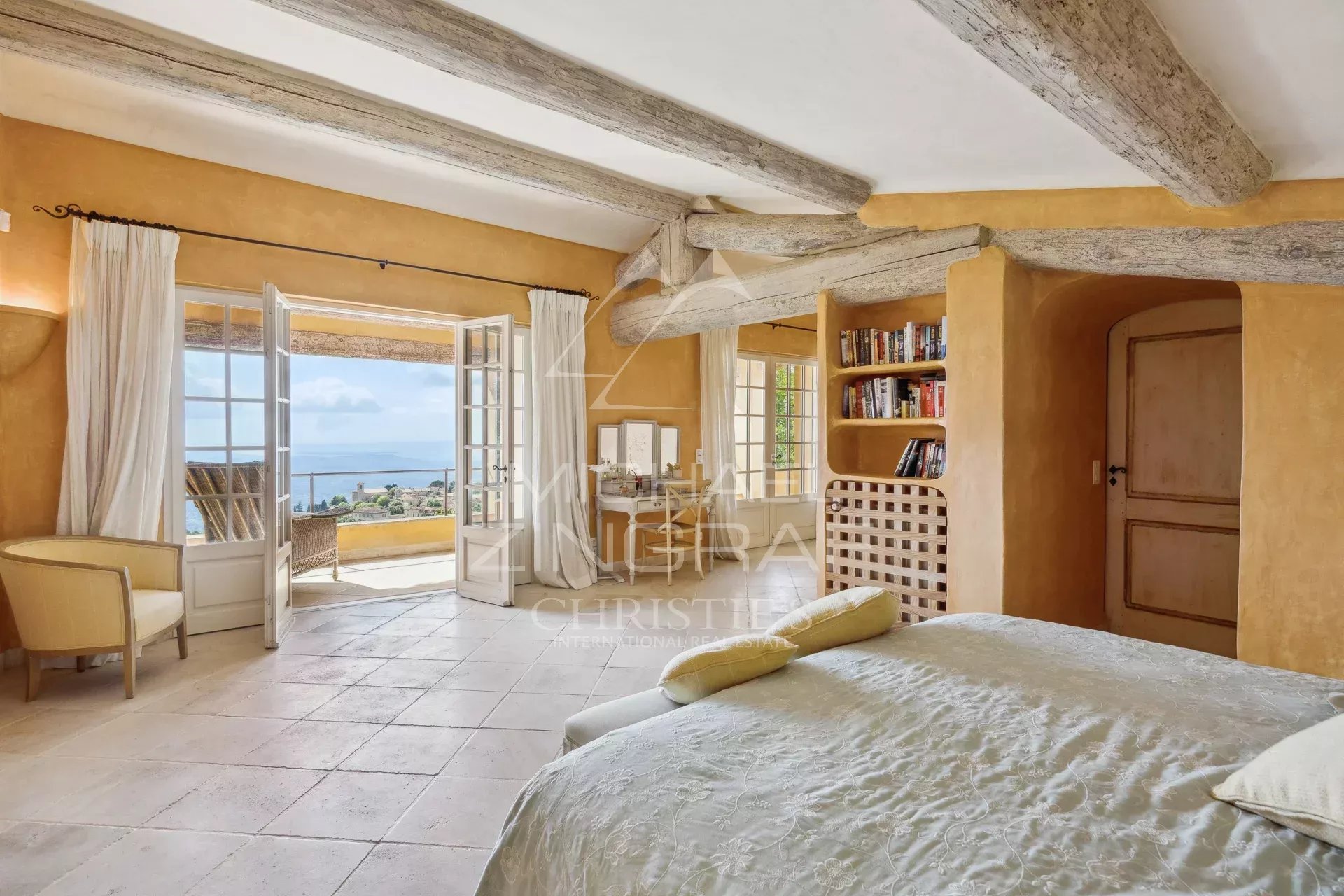 Superb 13-Room Bastide with Panoramic Views
