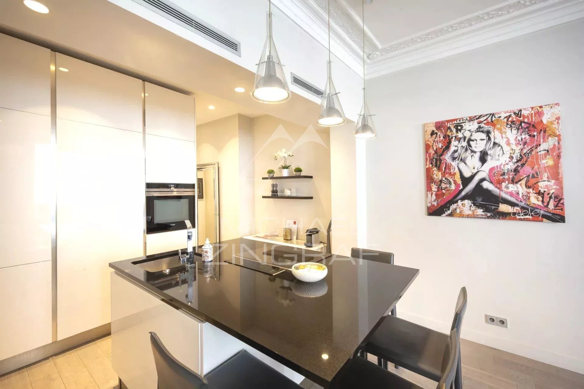 Exclusivité - Rue Saint Honoré - 2 pièces - Parfait état - Clim