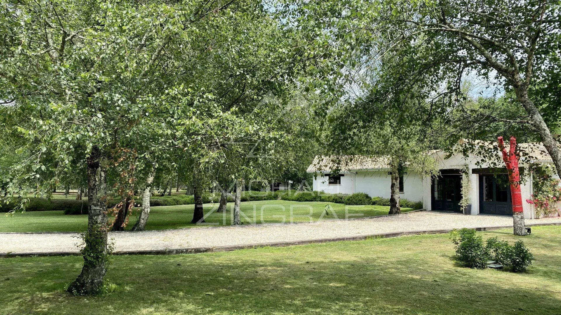 Propriété d'exception au cœur de 7 hectares de nature préservée