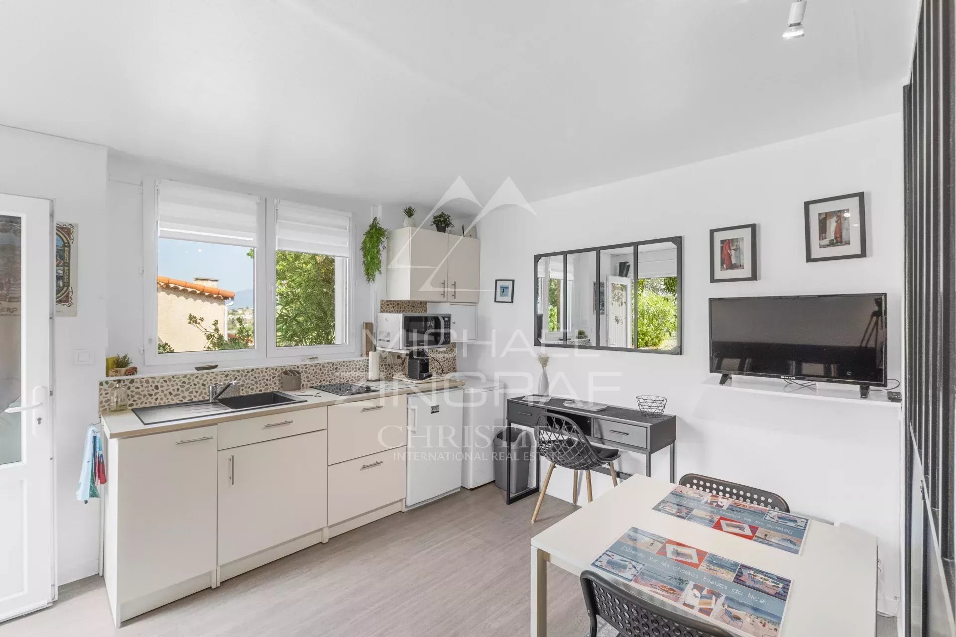 VILLA IN NICE SAINT-PIERRE DE FÉRIC - SEA VIEW