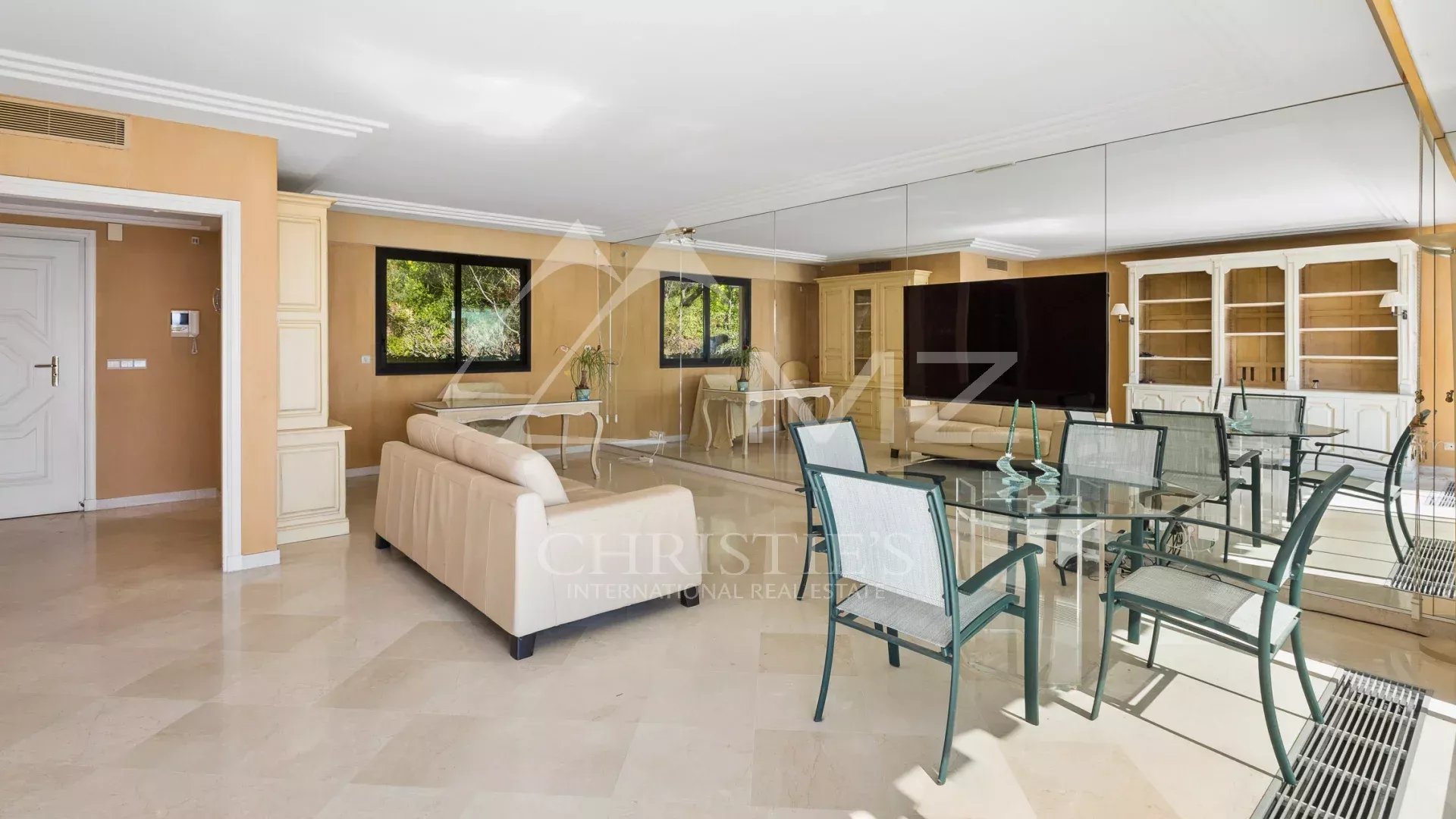 Wohnung im obersten Stockwerk