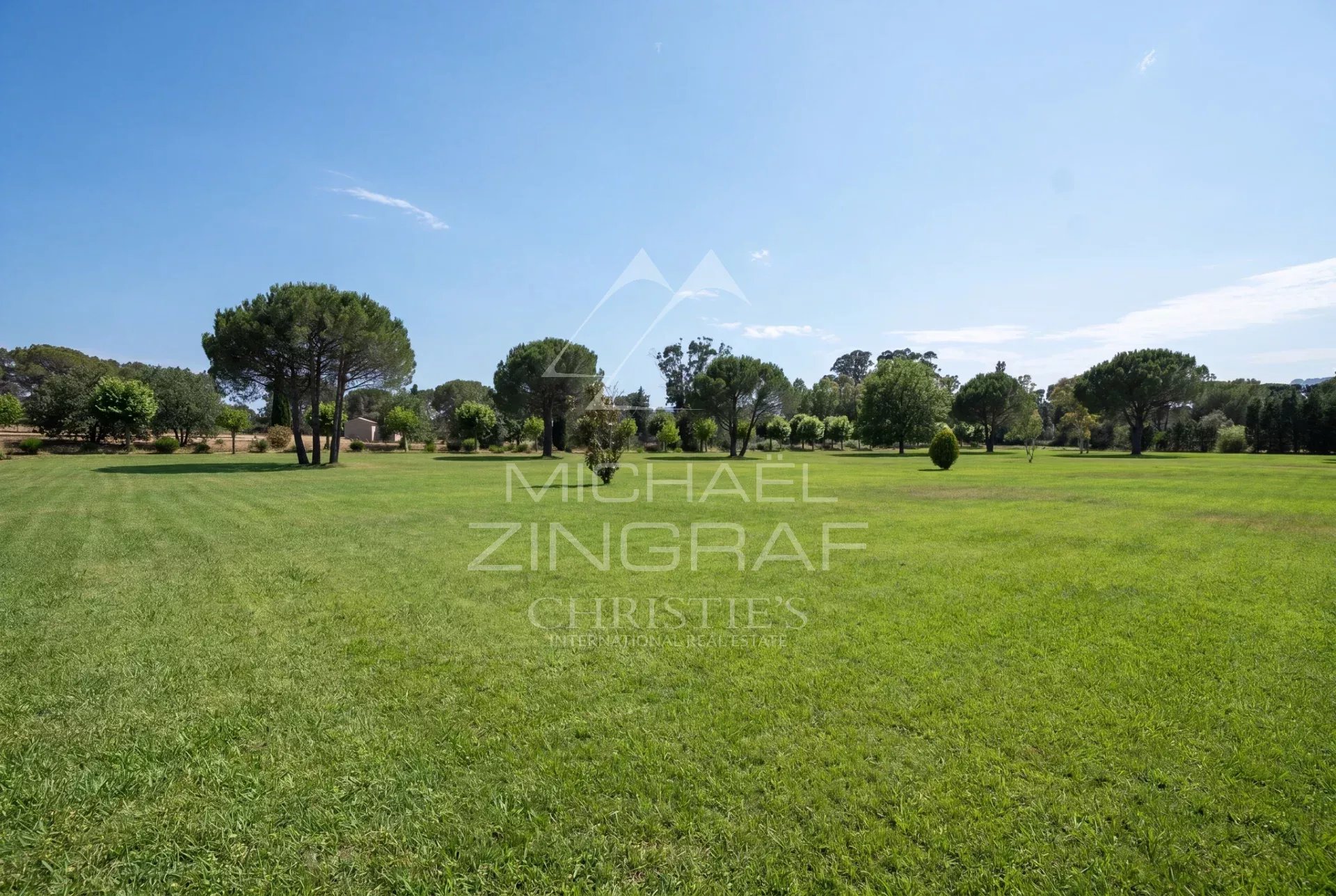 Elegant Character Estate on Over 32 Hectares