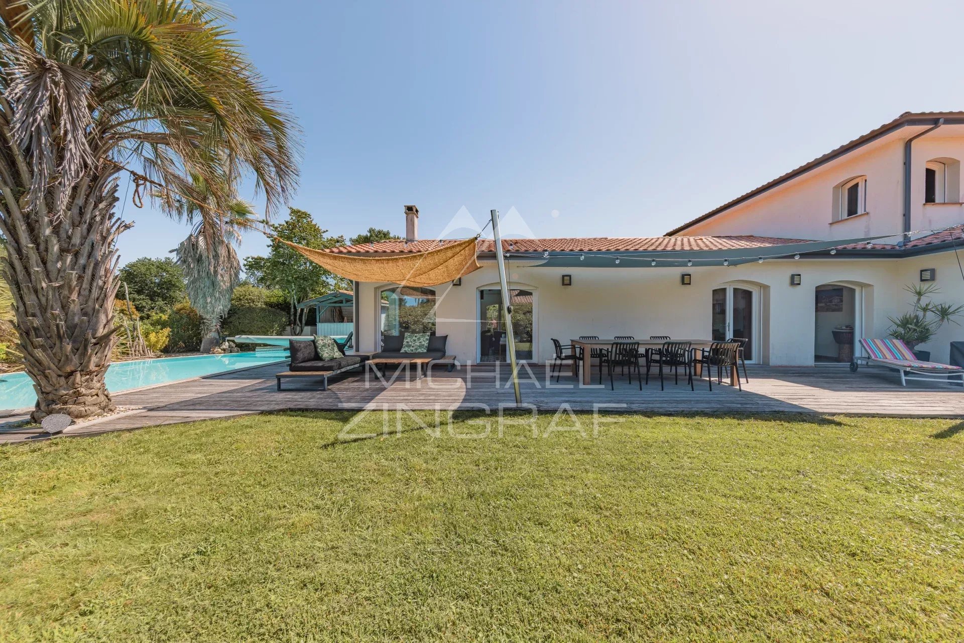 Moderne Villa mit 5 Schlafzimmern