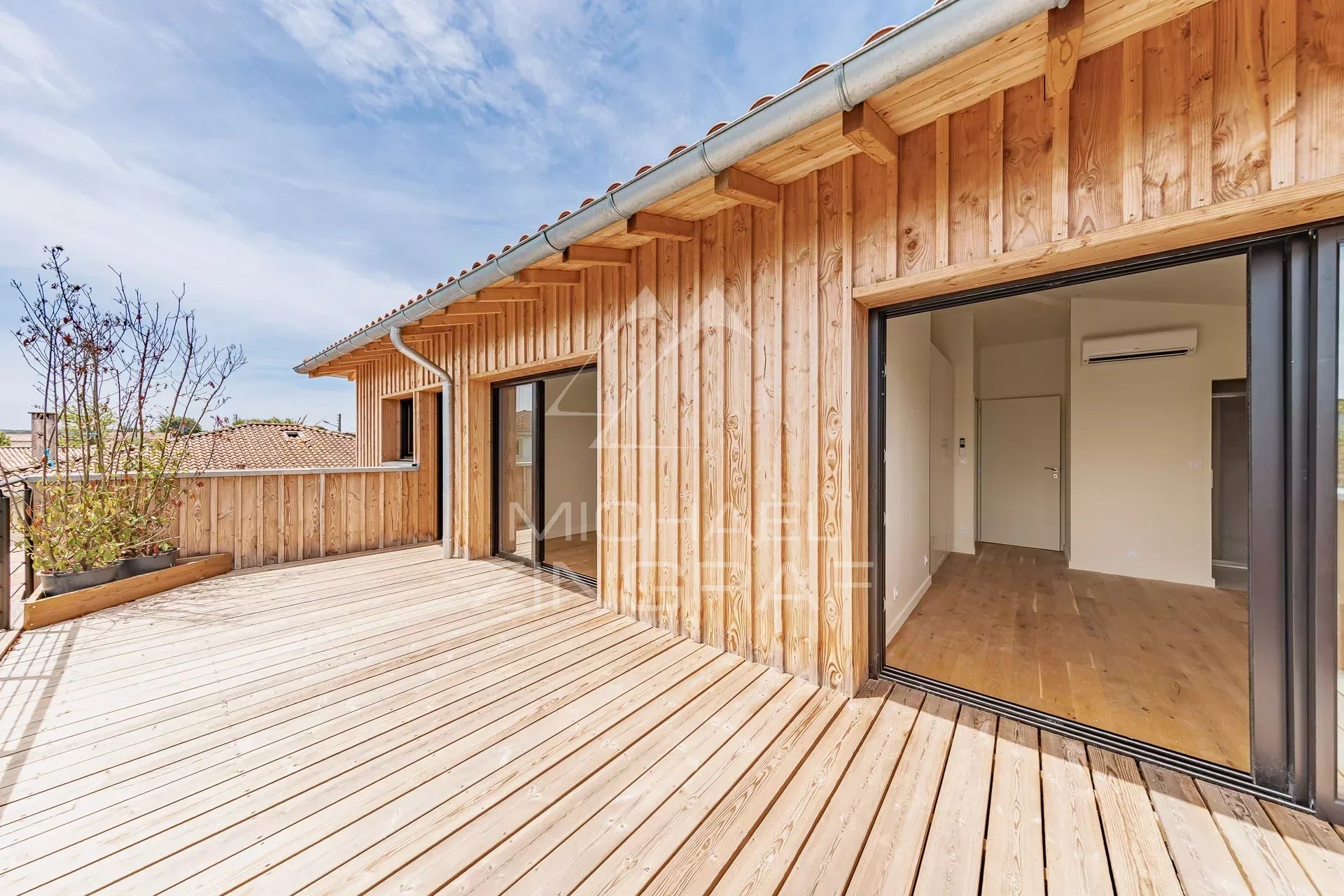 Hyper centre - House with 4 suites and swimming pool