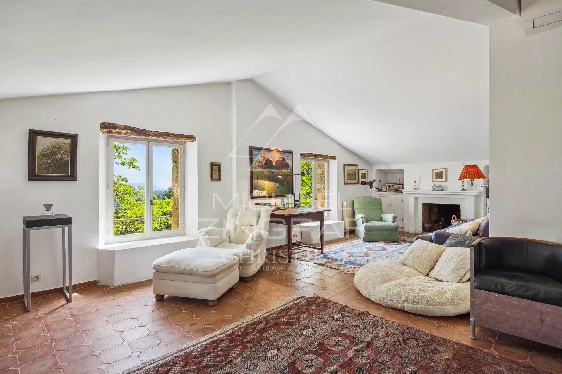 Propriété d’exception – Vue panoramique & âme authentique en pleine nature