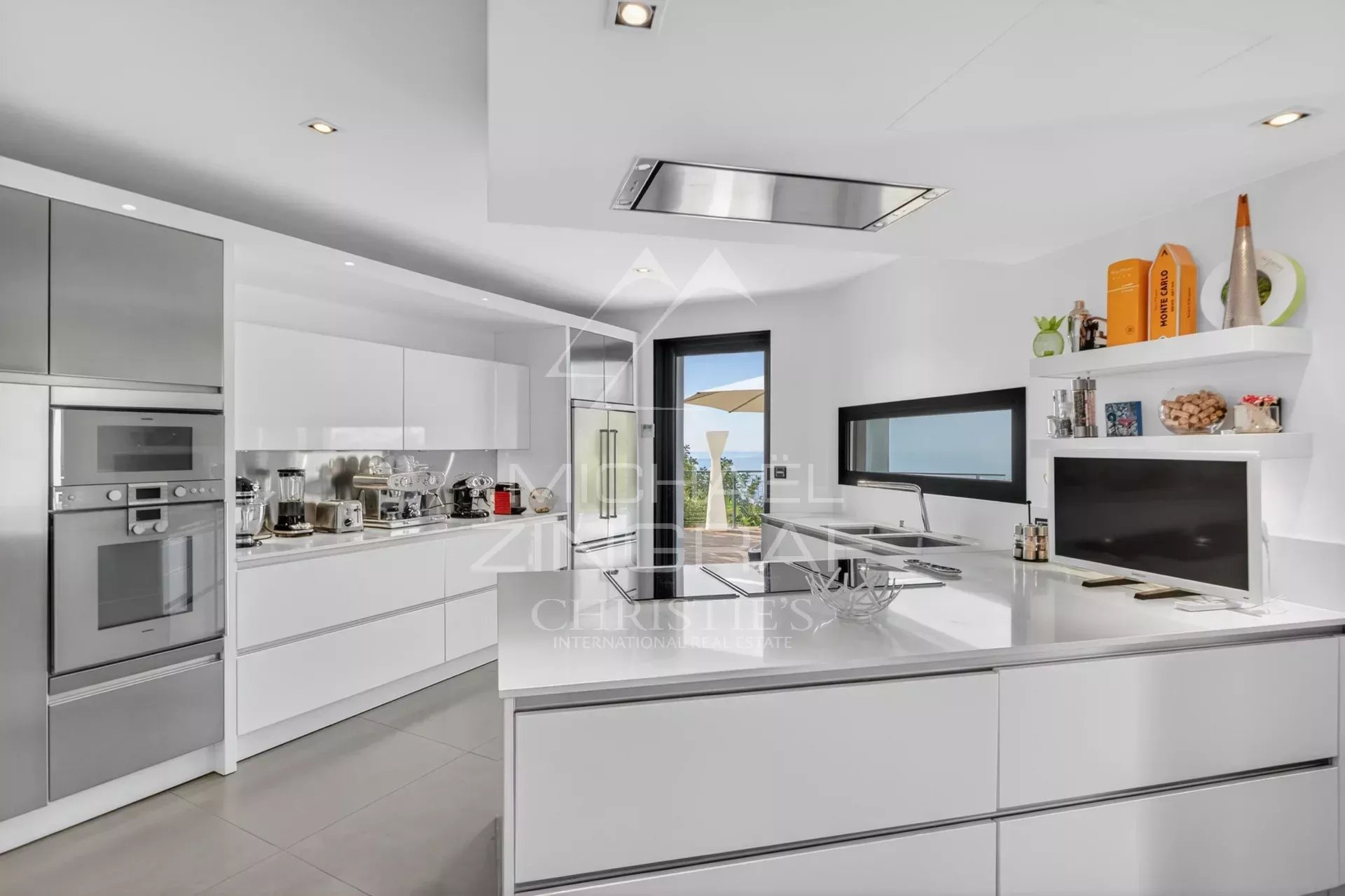 Magnifique Villa Contemporaine à louer vue mer imprenable proche Monaco