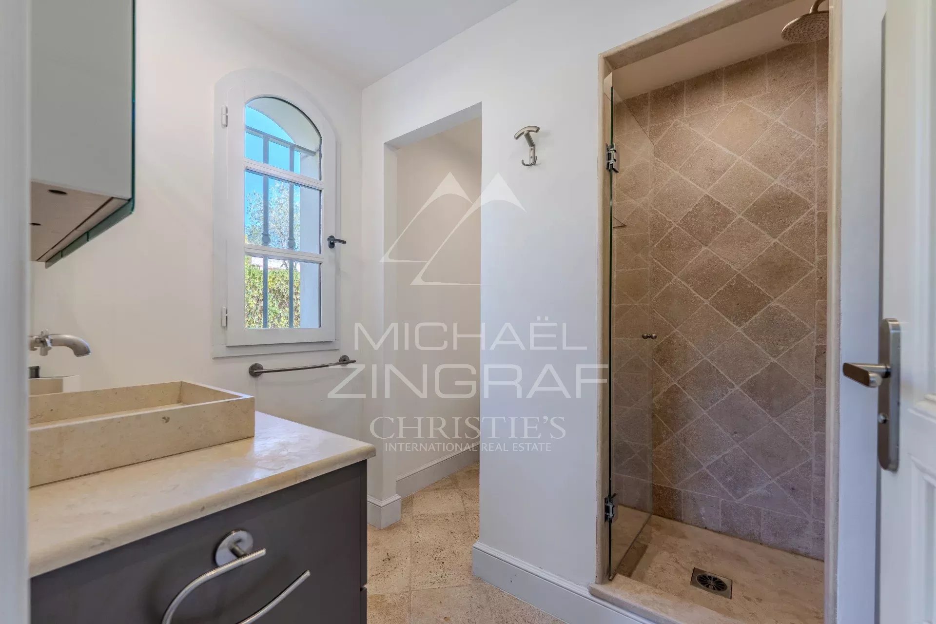 Proche Mougins - Bastide provençale au calme - 5 chambres