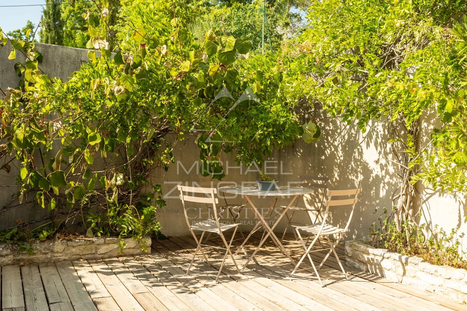 Murs - Charming house with swimming pool and open views