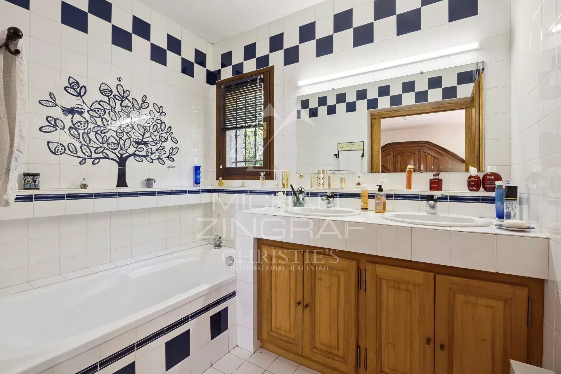 Architect-designed villa with sea view and olive grove