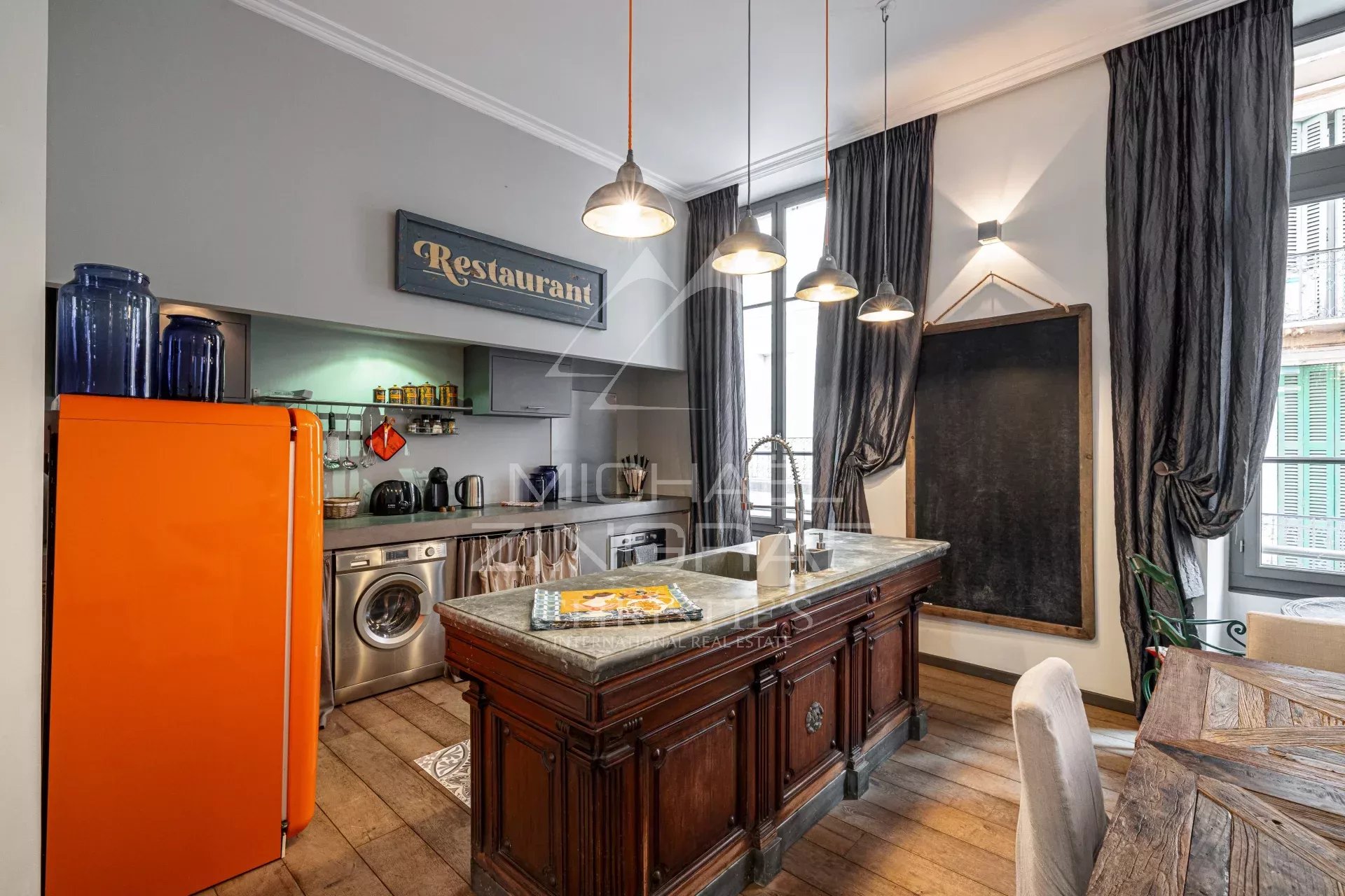 BOURGEOIS APARTMENT - DOWNTOWN CANNES