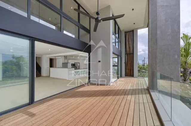 Exceptional Duplex in Pointe aux Canonniers