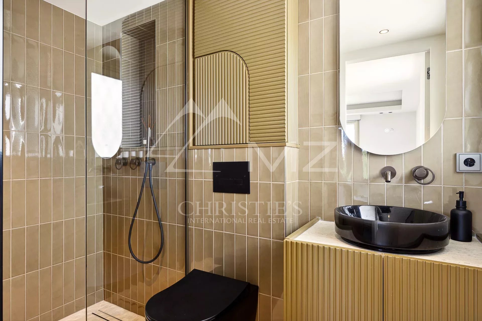 Cannes Croisette - Magnifique appartement 4 pièces vue mer