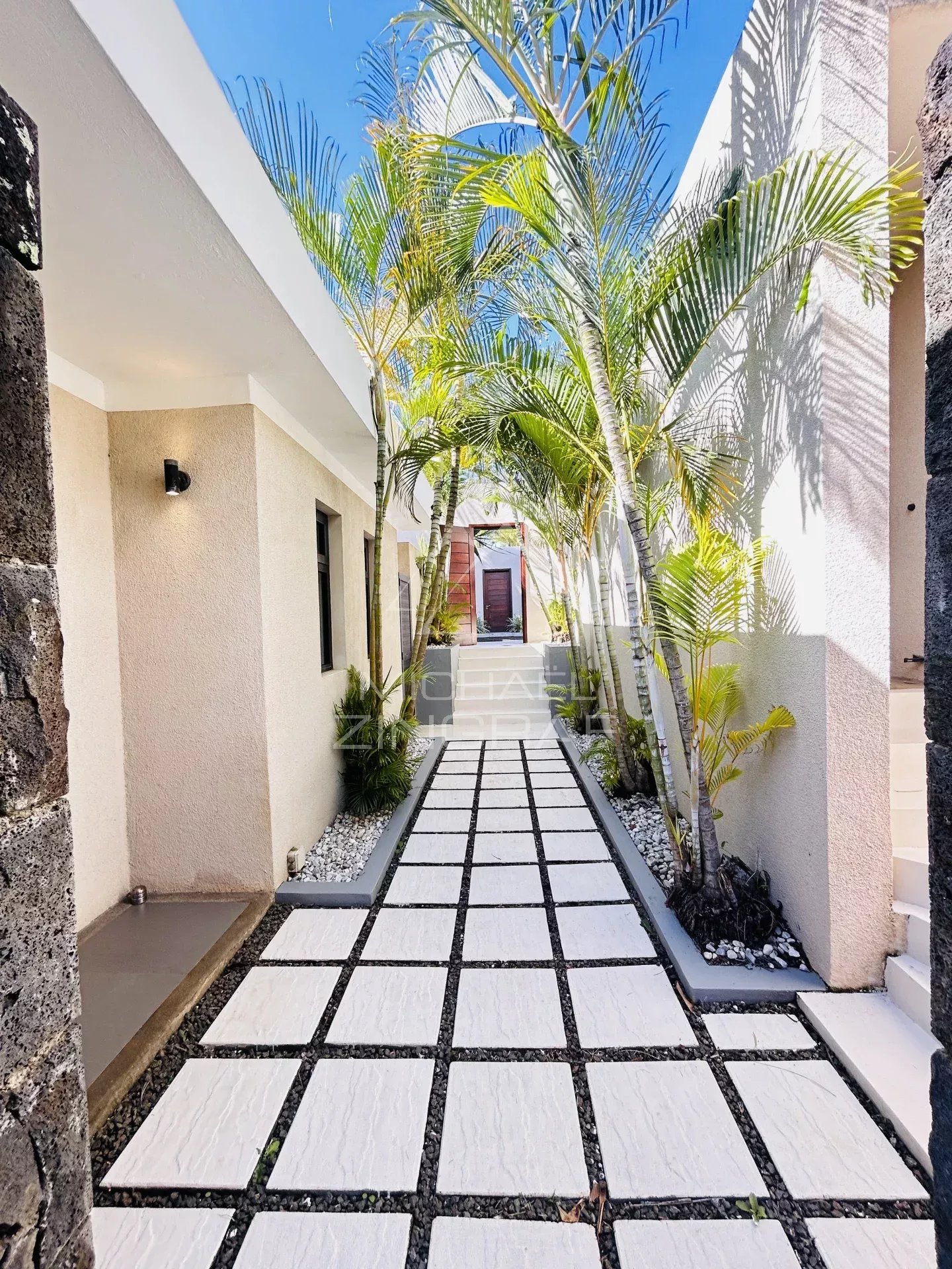EXKLUSIV: Villa in einer Wohnanlage in Grand Baie
