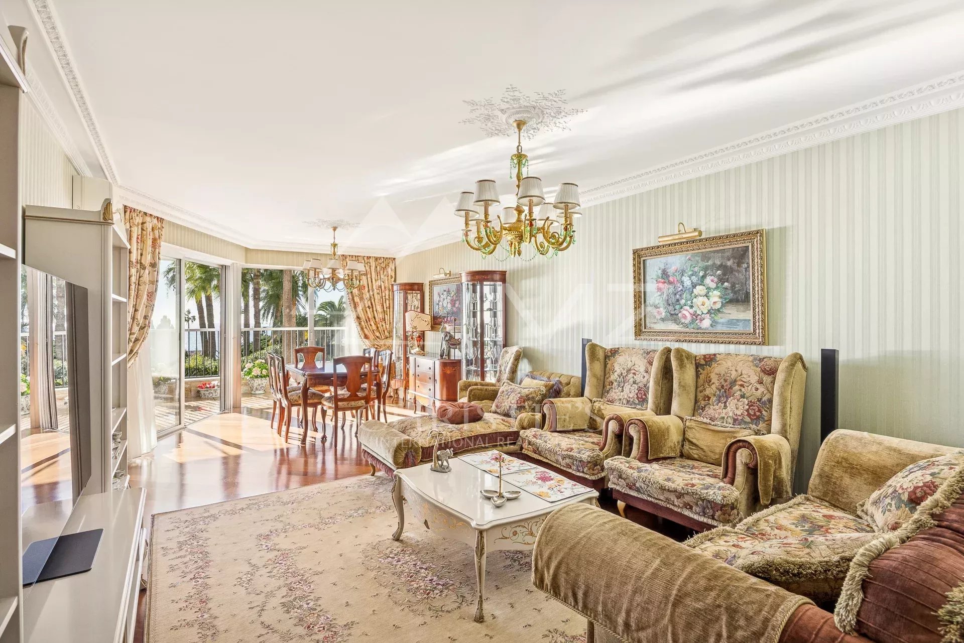 Hervorragende 4-Zimmer-Wohnung in einer prestigeträchtigen Residenz