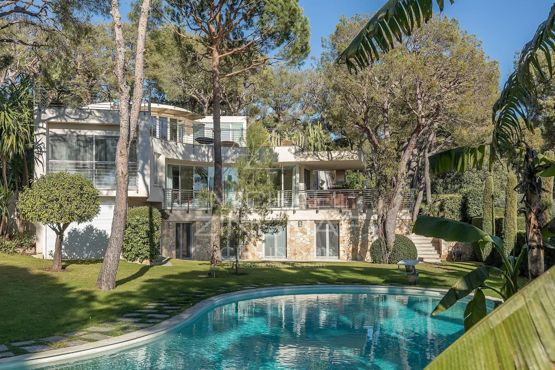 Saint-Jean Cap Ferrat - Luxueuse propriété contemporaine