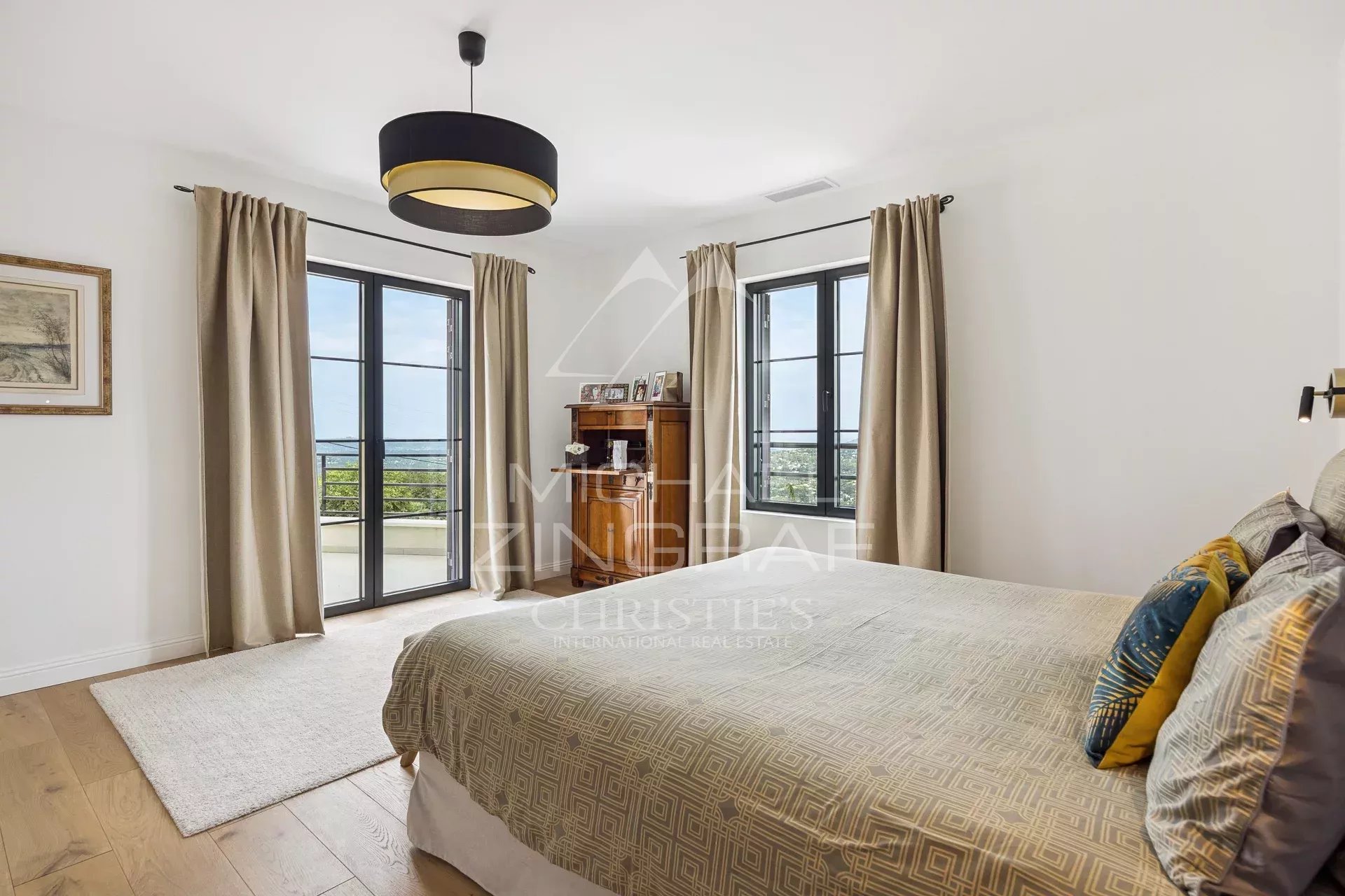 Superb Hilltop Villa with Panoramic Sea Views