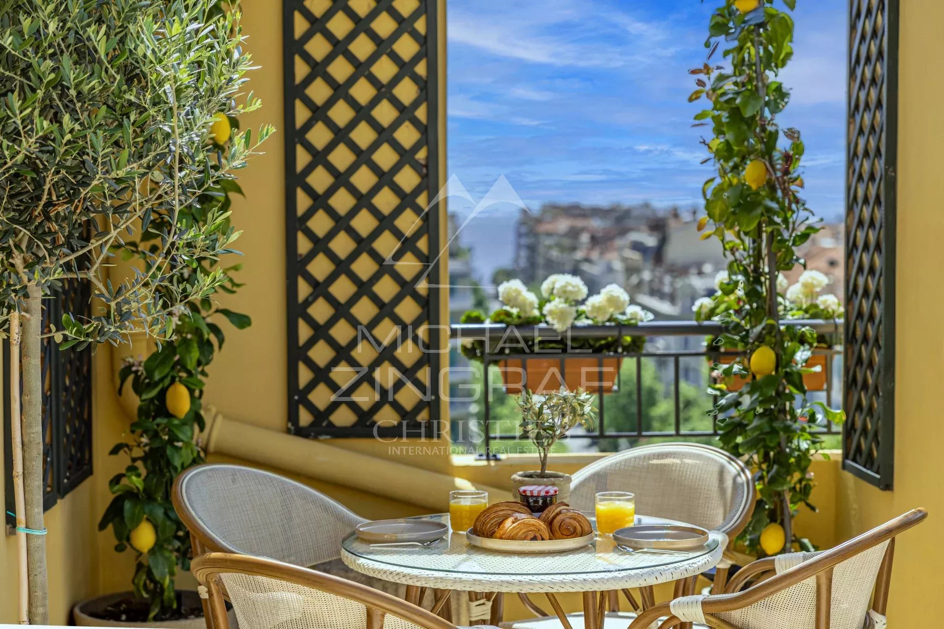 Exceptional Penthouse with Panoramic Terraces – Nice City Centre