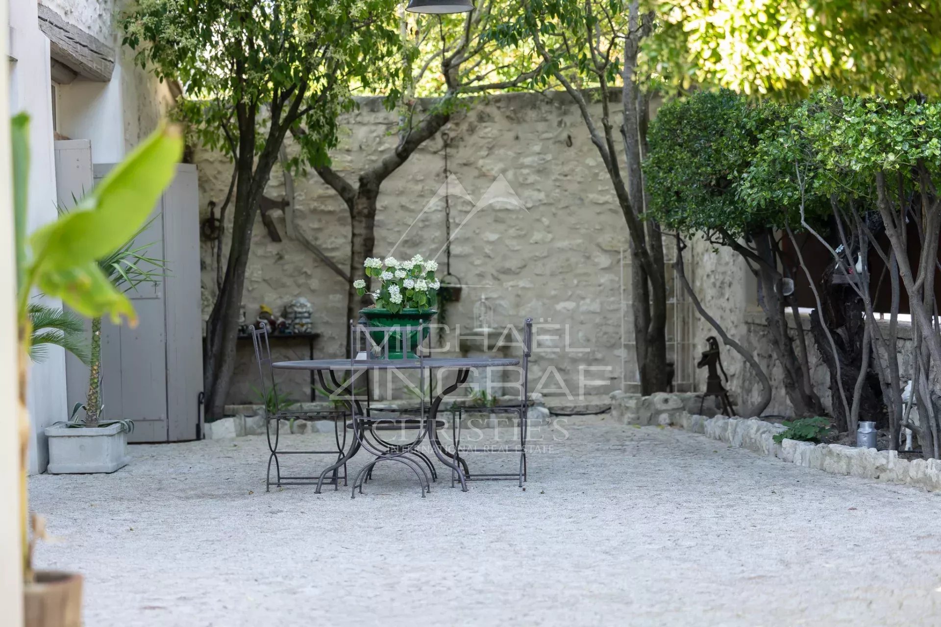 Exclusivité - Proche de l'Isle-sur-la-Sorgue - Magnifique maison de maître rénovée avec piscine