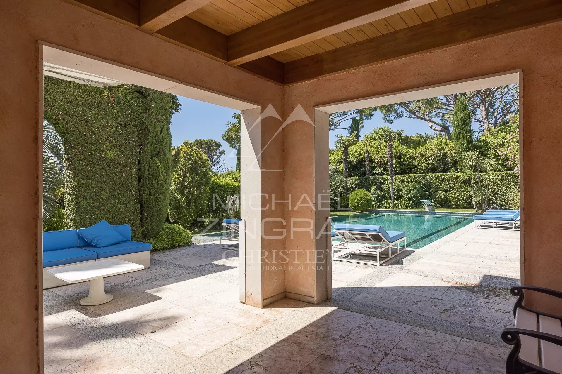 Cap d’Antibes – Zeitgenössische Eleganz in einer privaten und gesicherten Domäne