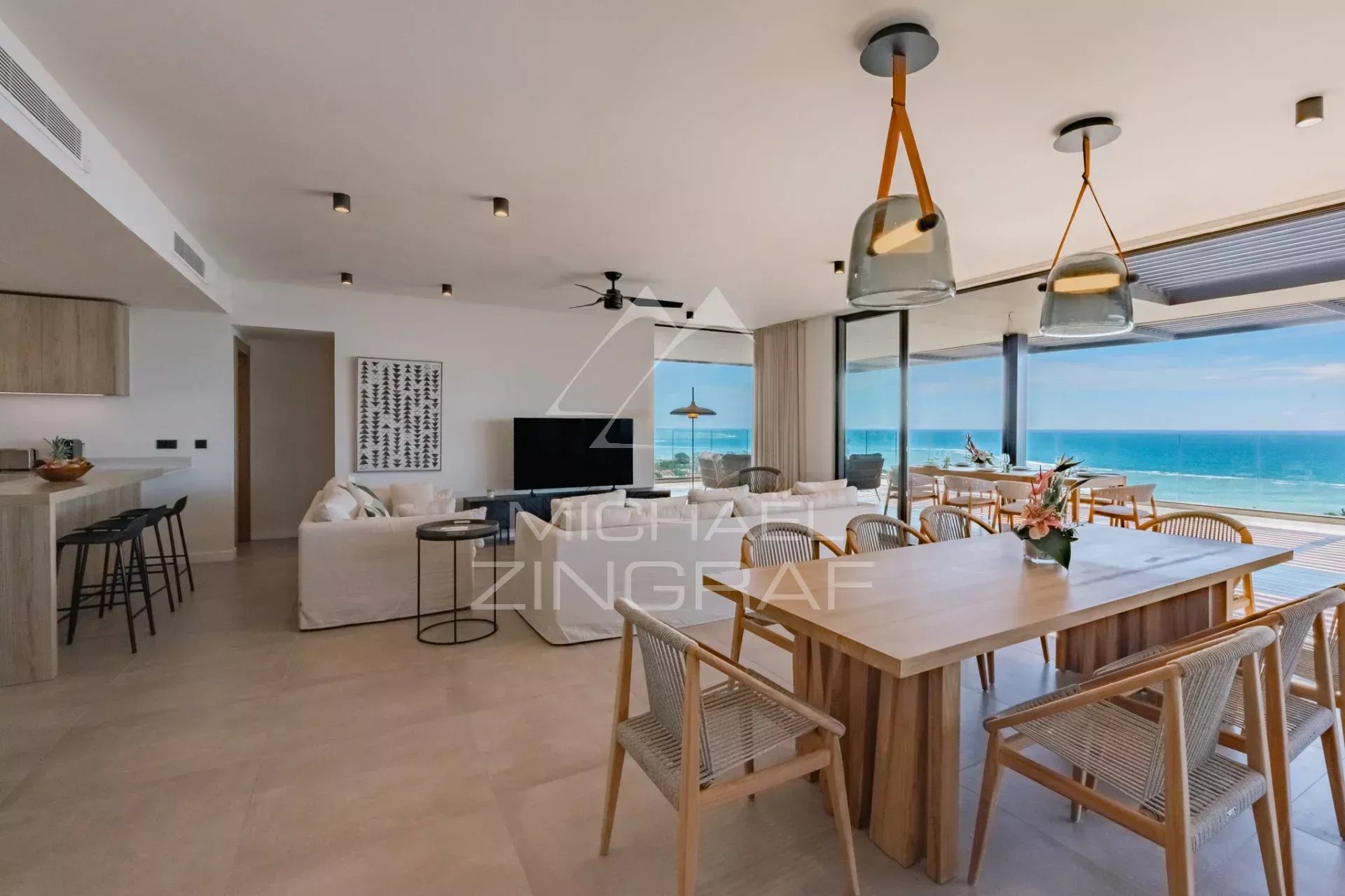 Penthouse mit 4 Schlafzimmern und Meerblick – Black River