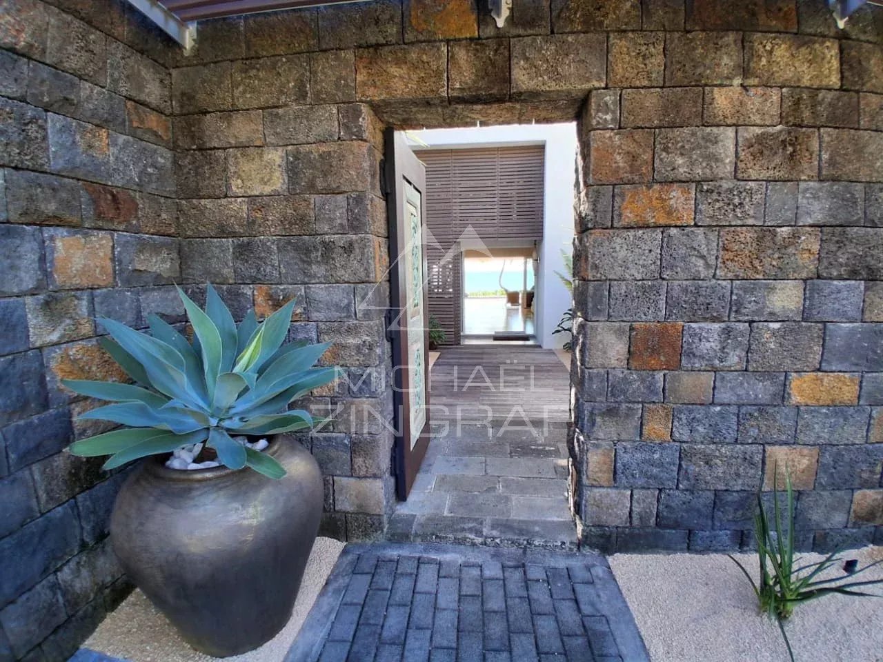 Mauritius - Rare opportunity : Luxury villa by the sea near Grand Bay - Pointe aux Canonniers