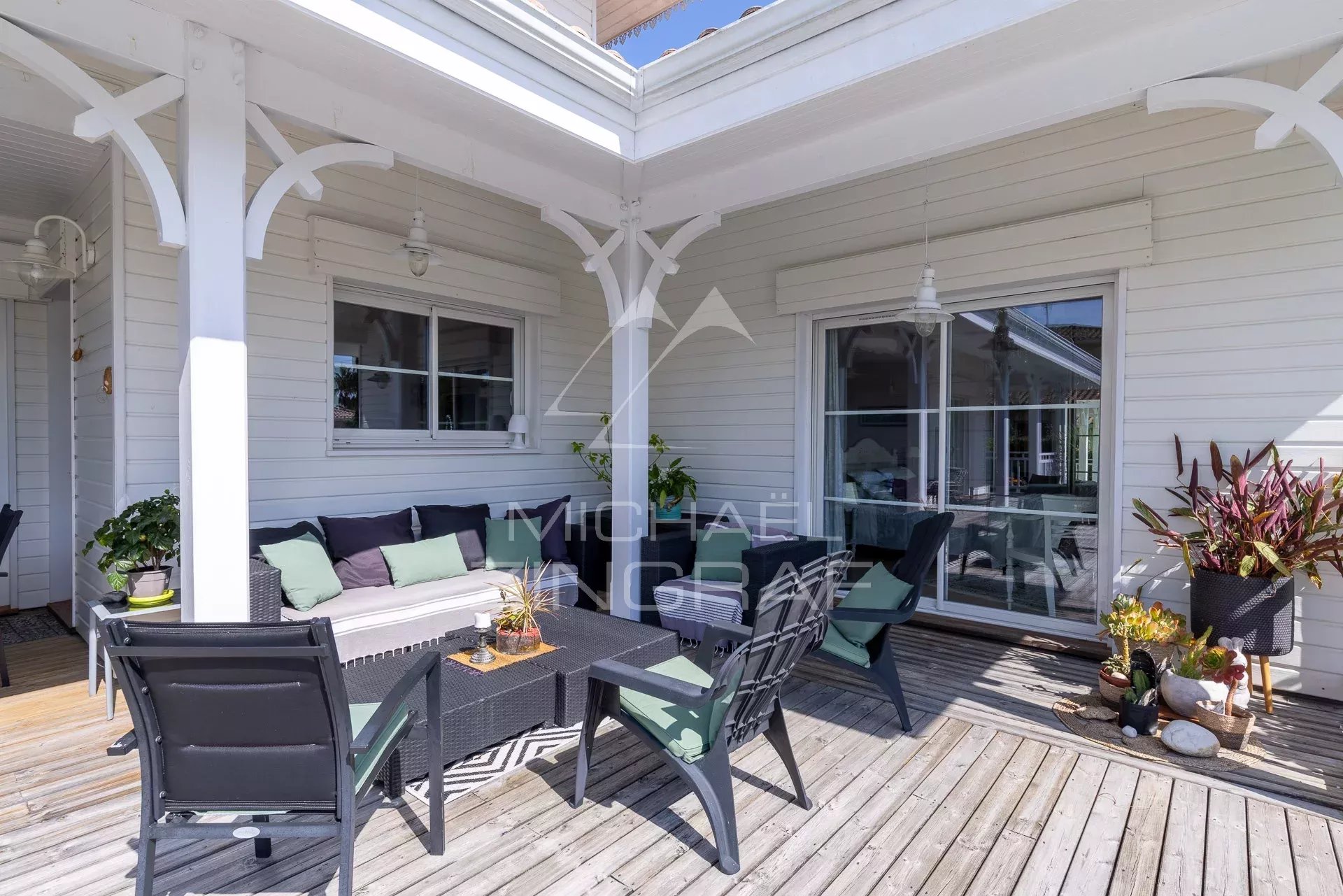 Villa familiale - Harmonie et douceur de vivre au Port du Rocher