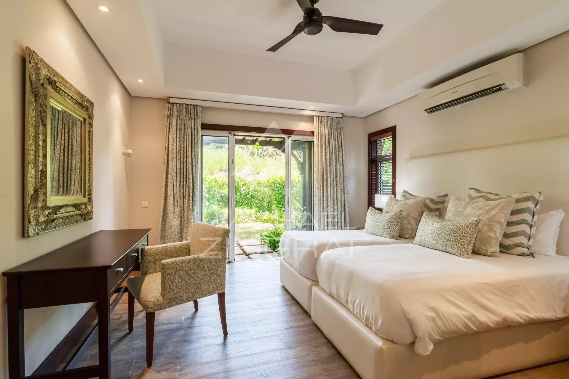 Villa d’exception avec vue panoramique sur l’océan à Valriche