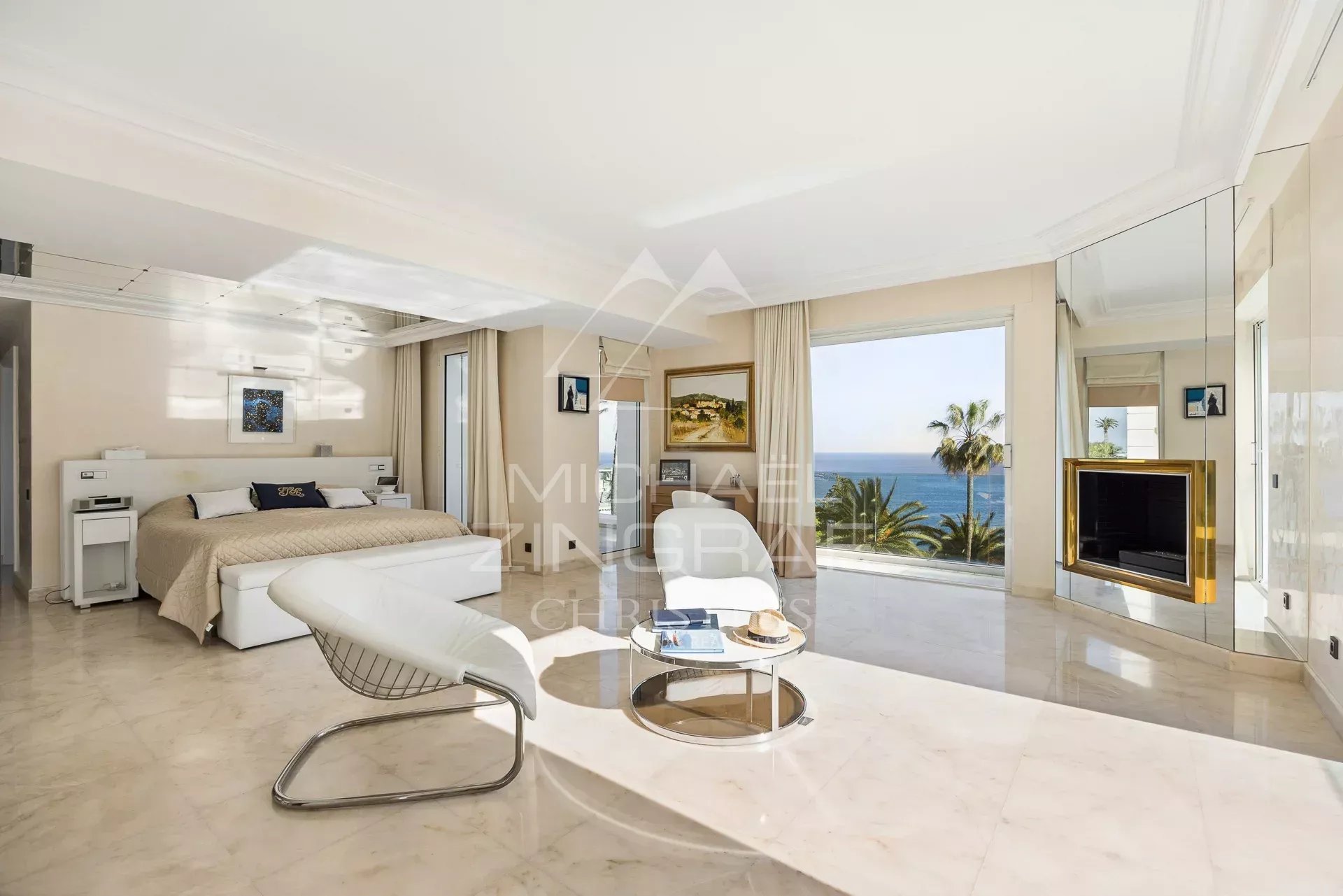 Cannes – Private and Gated Estate – Panoramic Sea View
