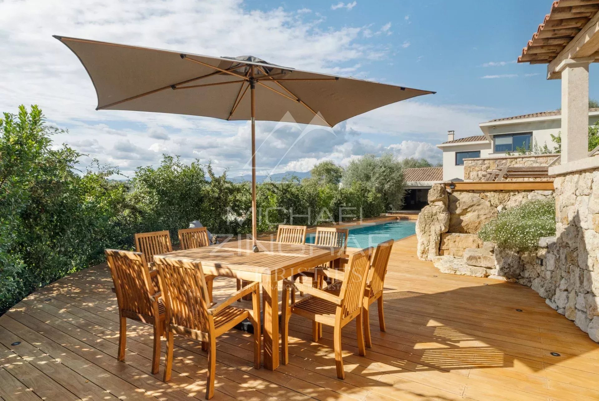 Villa récente à proximité du Royal Golf