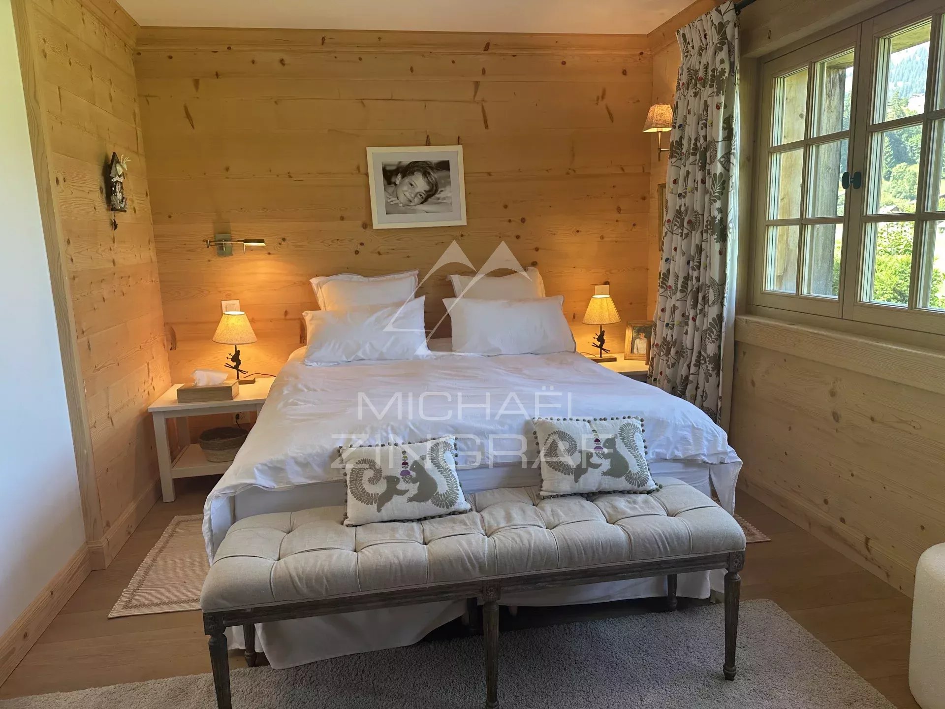 Chalet familial luxueux à proximité des pistes de Schoenried et Saanenmoeser