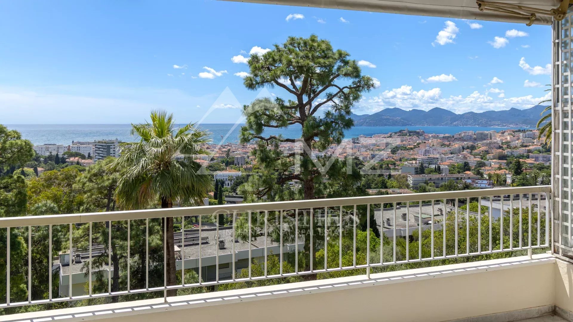 Dans une résidence de standing, appartement à fort potentiel