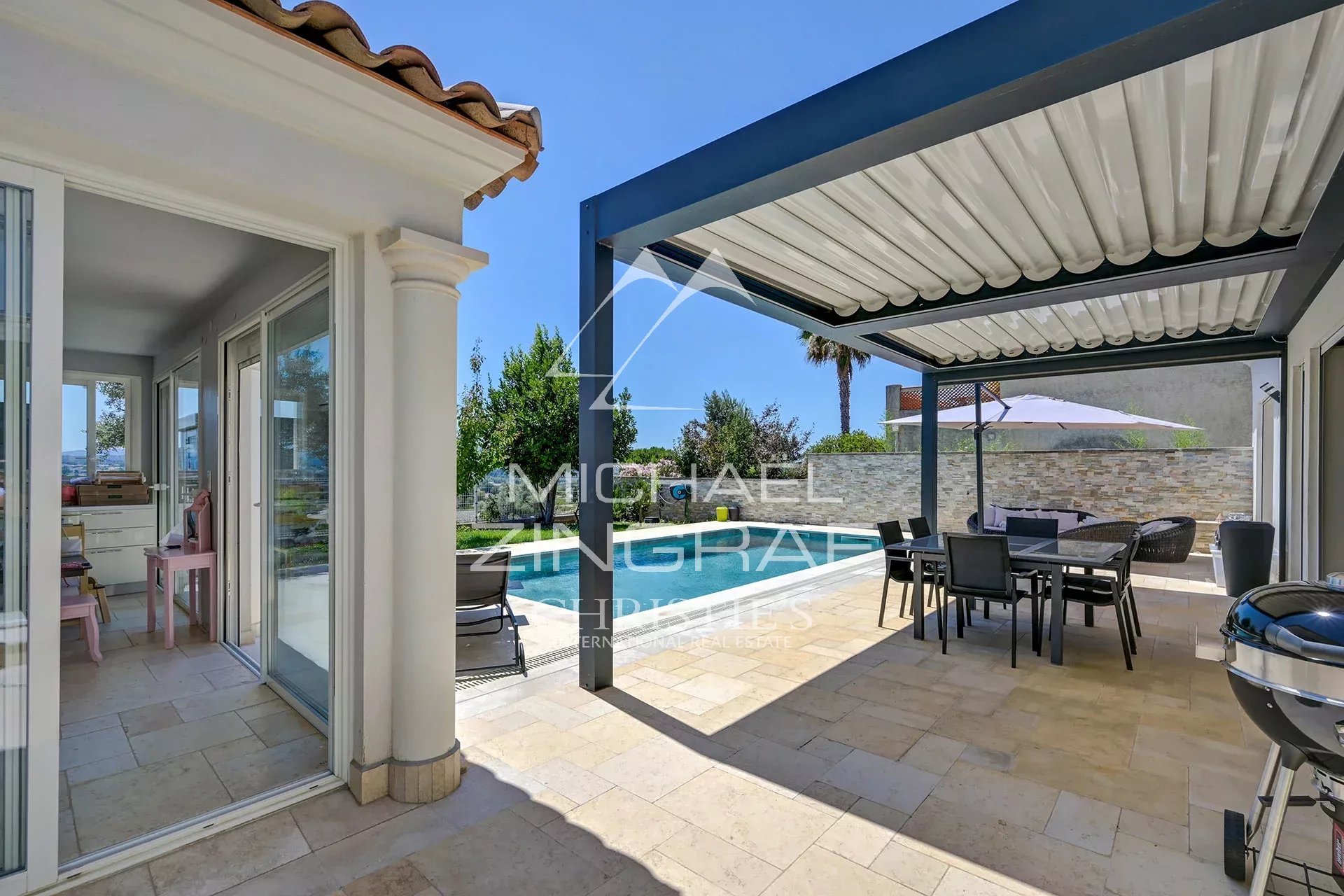 PLAN-DE-CUQUES, Maison familiale avec vue panoramique et piscine