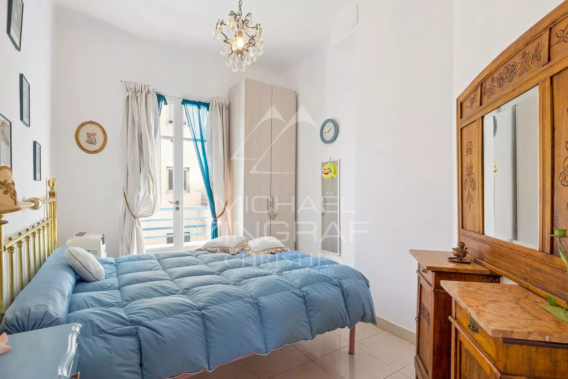 Location d'appartement à long terme - Promenade des Anglais, Nice